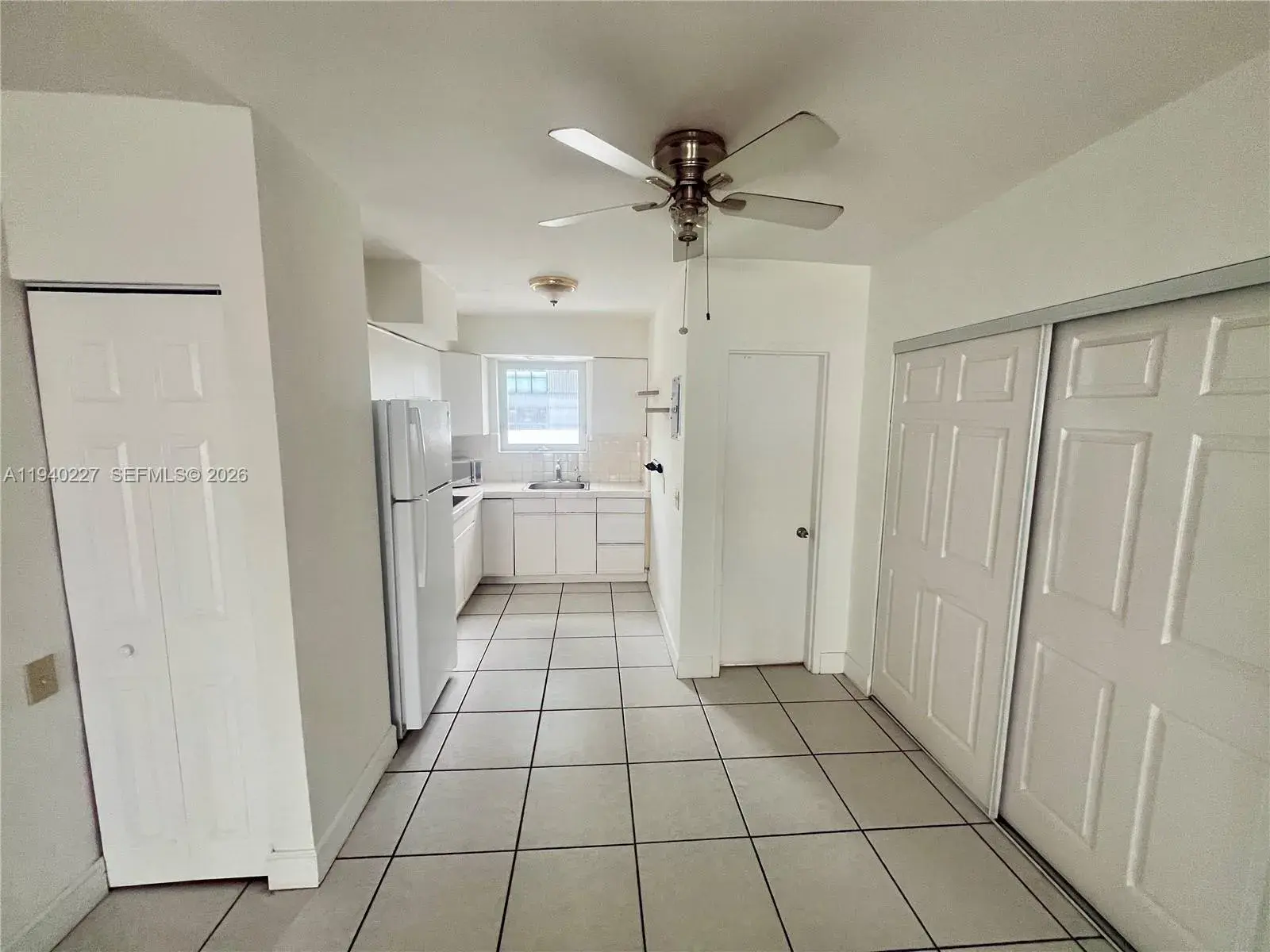 158 Ocean Dr # 406, Miami Beach FL 33139