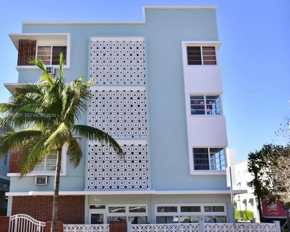 158 Ocean Dr # 406, Miami Beach FL 33139