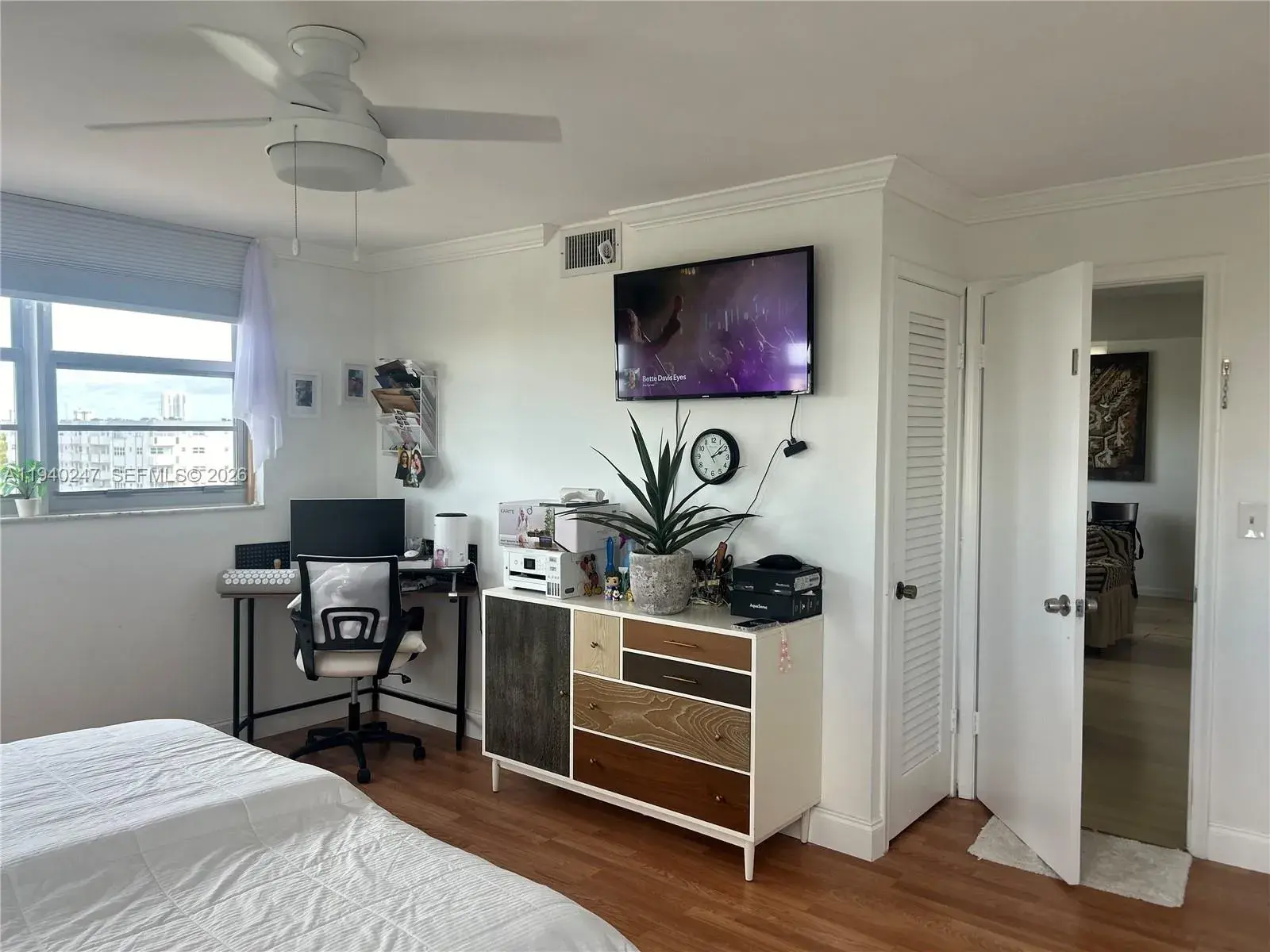1 bedroom 1 bath Residential for sale at 1811 Jefferson St # 603, Hollywood FL 33020