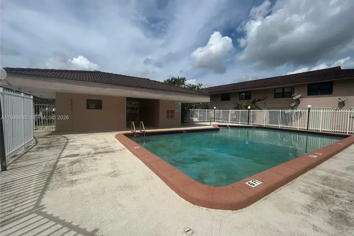 5851 W 20th Ave # 409, Hialeah FL 33012