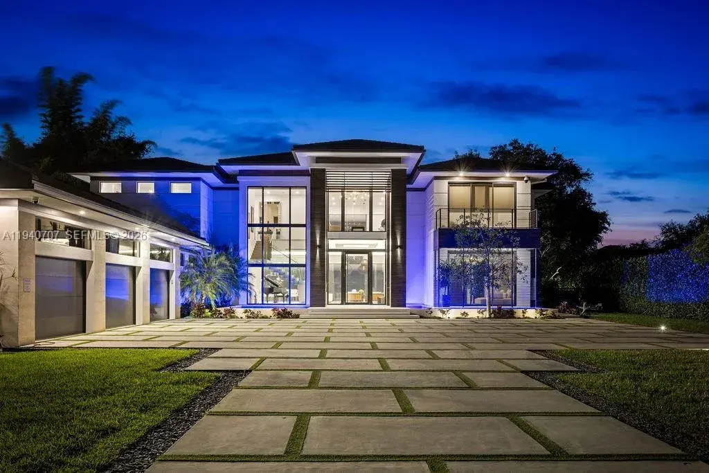 8 bedroom 7 bath Residential for sale at 6850 SW 73rd Ct, Miami FL 33143