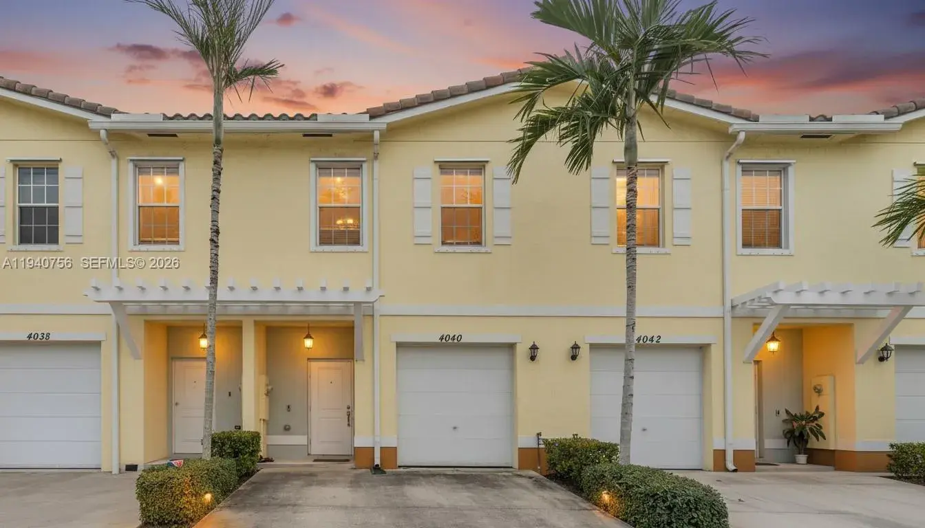 3 bedroom 2 bath Residential for sale at 4040 NW 11th St, Lauderhill FL 33313