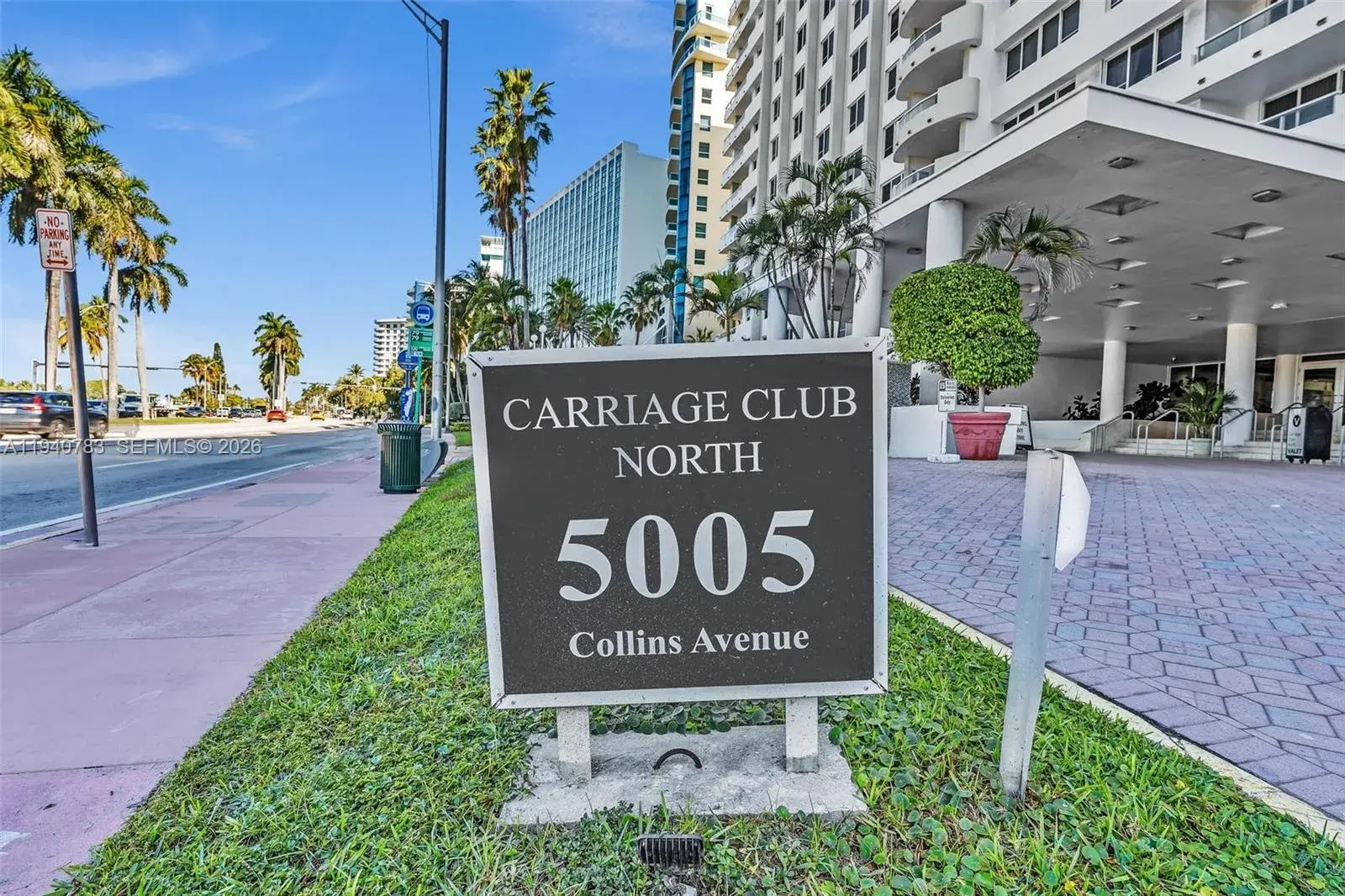 3 bedroom 2 bath for sale at 5005 Collins Ave # 824, Miami Beach FL 33140