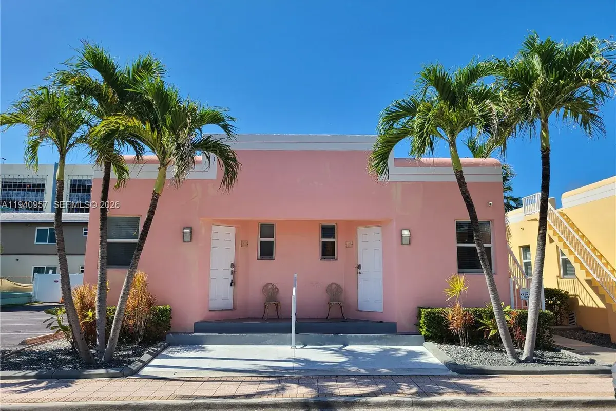 321 Hayes St # 8, Hollywood FL 33019