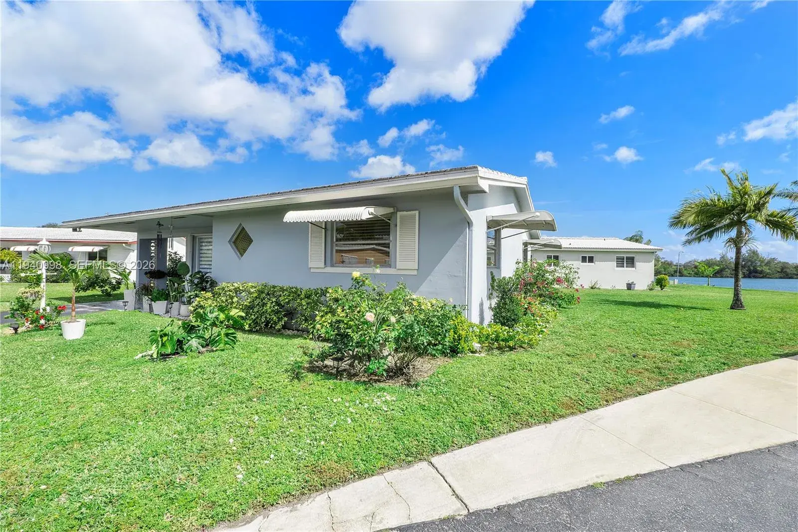 2 bedroom 1 bath Residential Lease for rent at 3114 NE Byron Cir # 128, Hollywood FL 33021