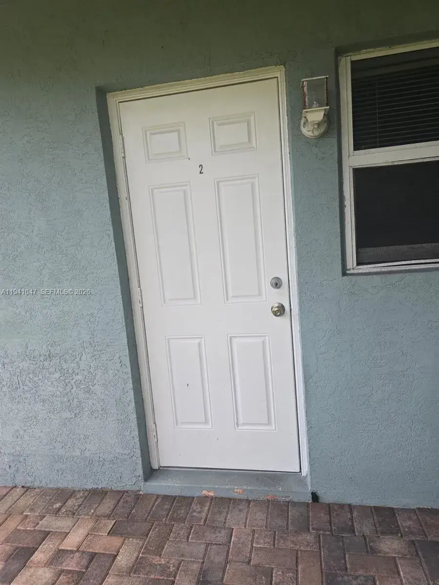 3260 NE 19th AVE Apt 2, Hollywood FL 33306