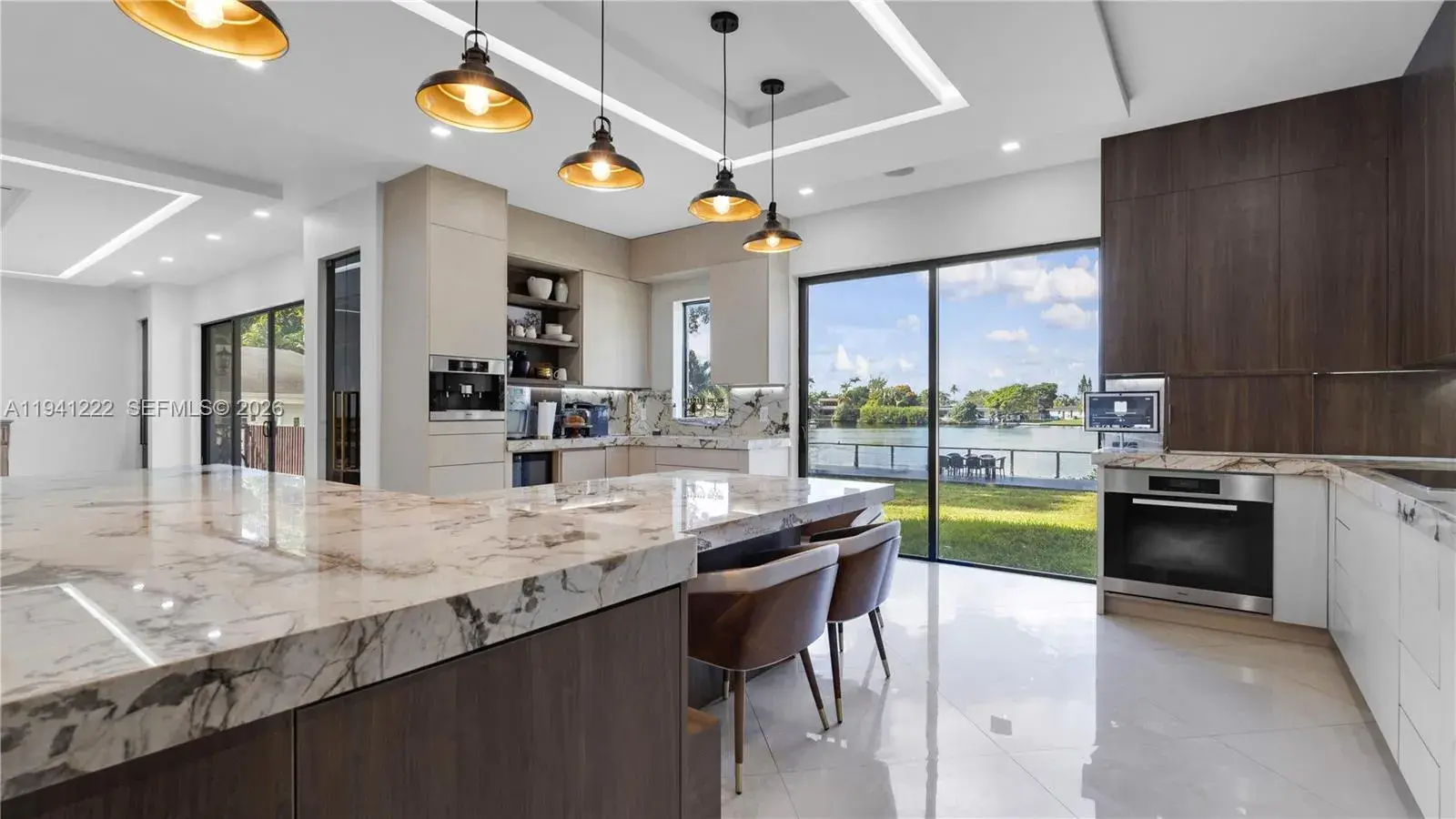 19600 NE 26th Ave, Miami FL 33180