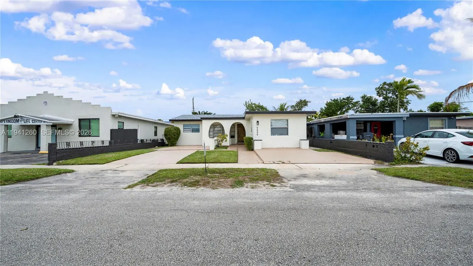 5225 Mayo St., Hollywood FL 33021