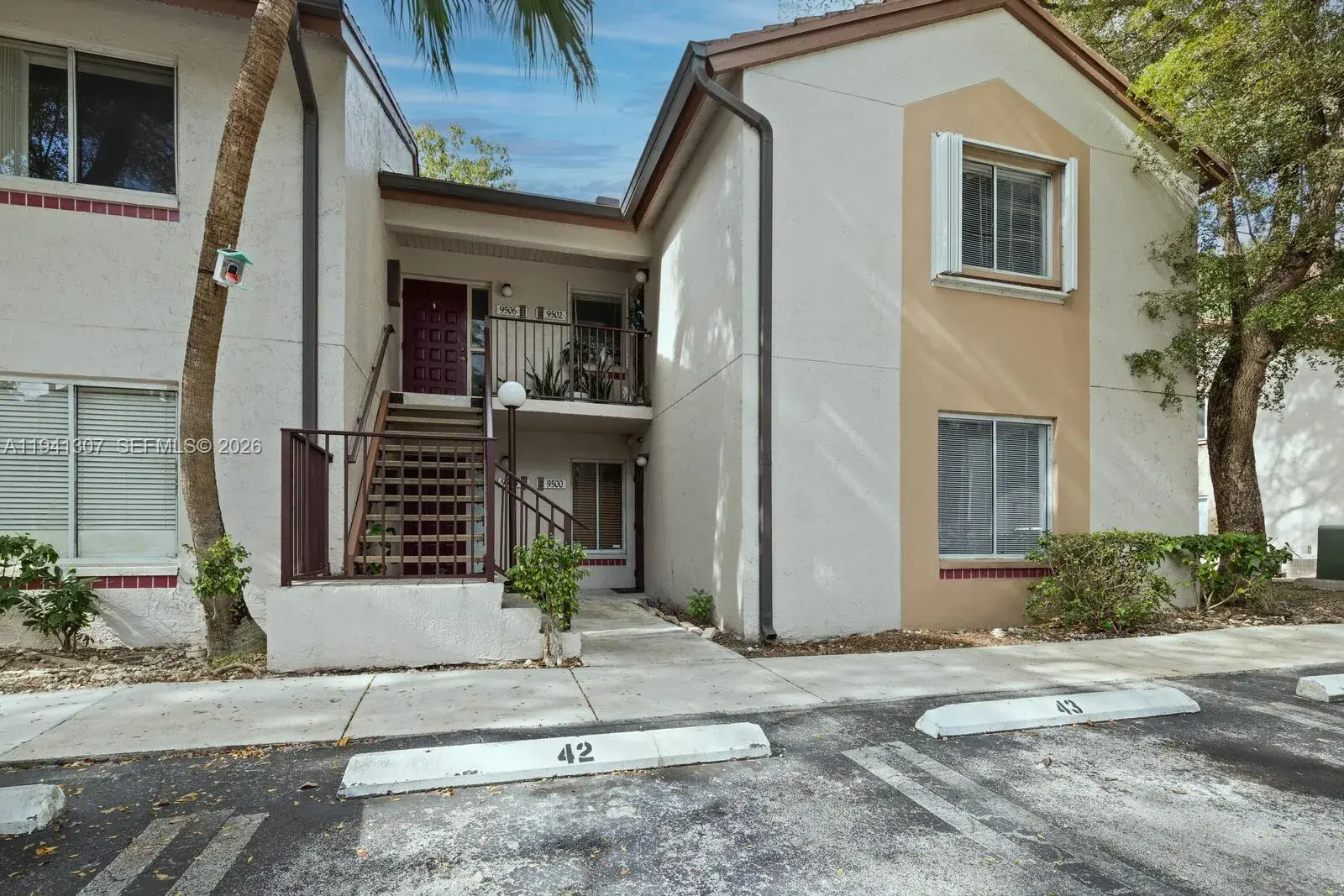 2 bedroom 2 bath Residential for sale at 9500 SW 140th Ct # 9500, Miami FL 33186