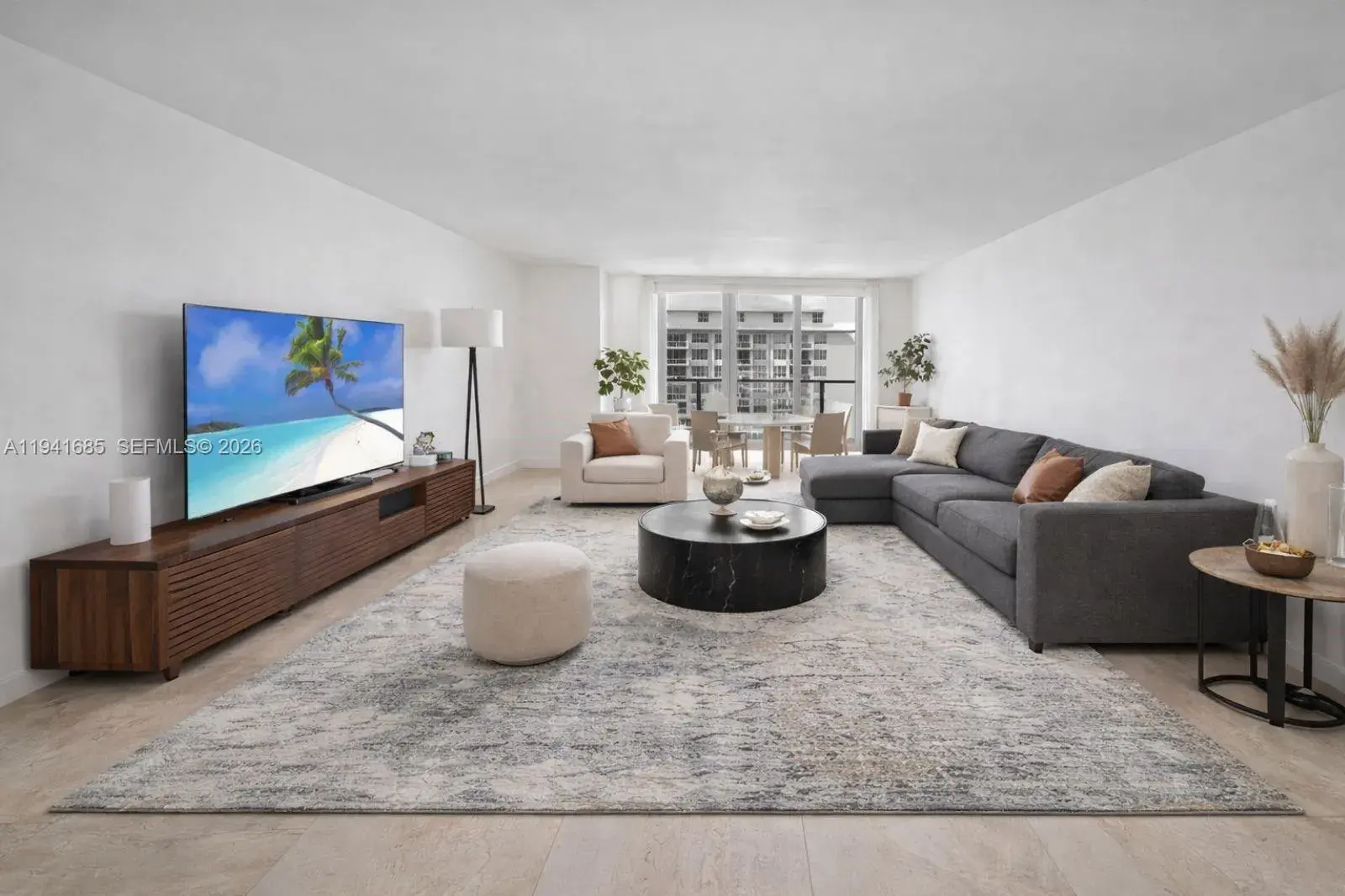 5701 Collins Ave # 1415, Miami Beach FL 33140