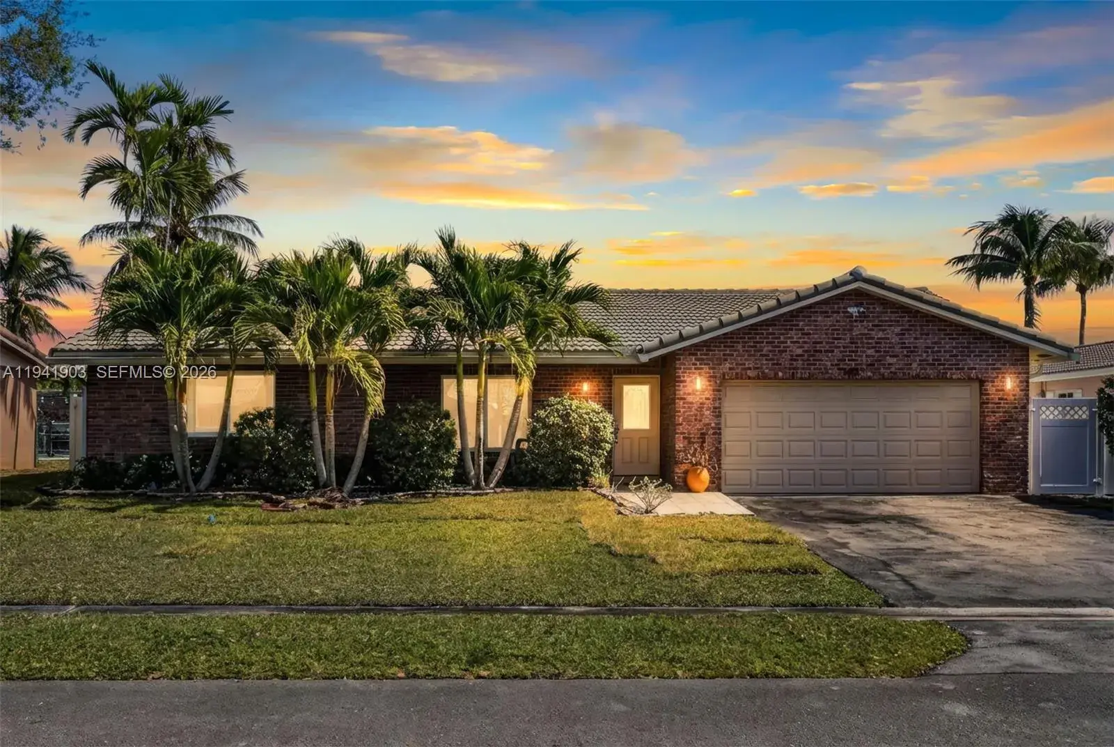 3 bedroom 2 bath Residential for sale at 3701 NW 114th Ave, Coral Springs FL 33065