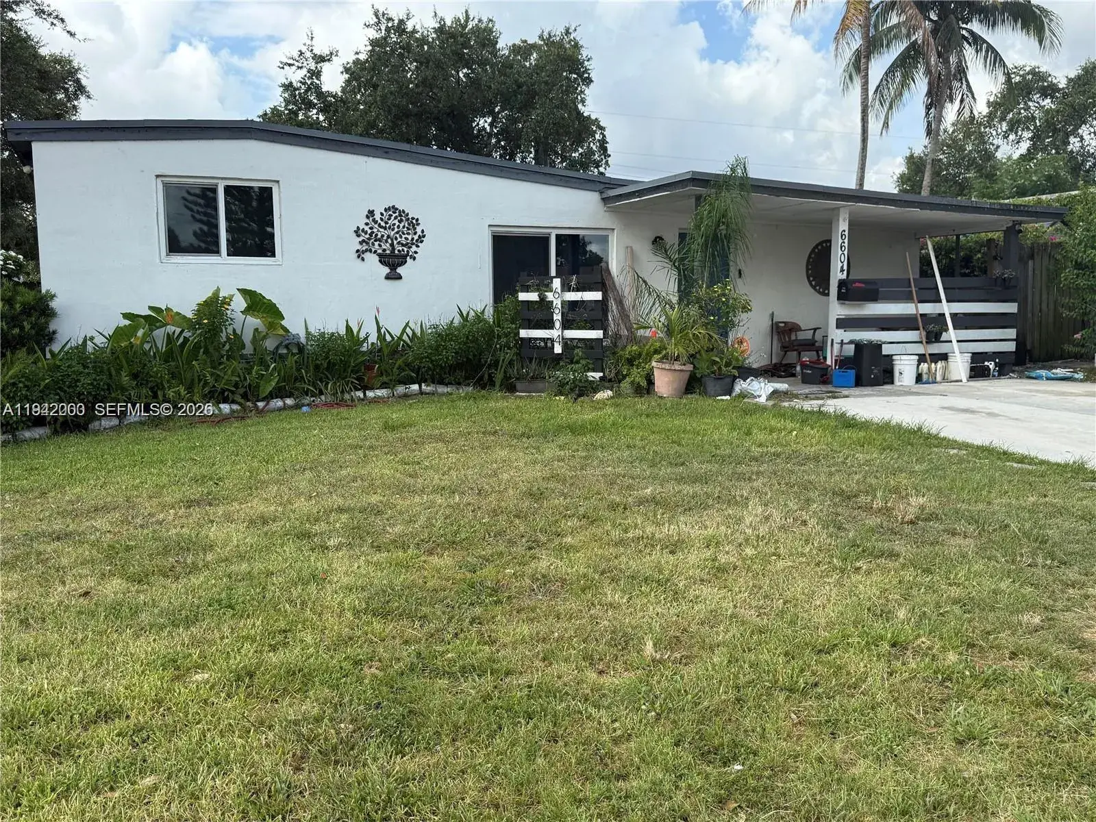 2 bedroom 1 bath Residential for sale at 6604 Raleigh St, Hollywood FL 33024