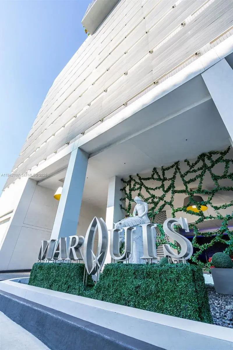 1100 Biscayne Blvd # 2907, Miami FL 33132