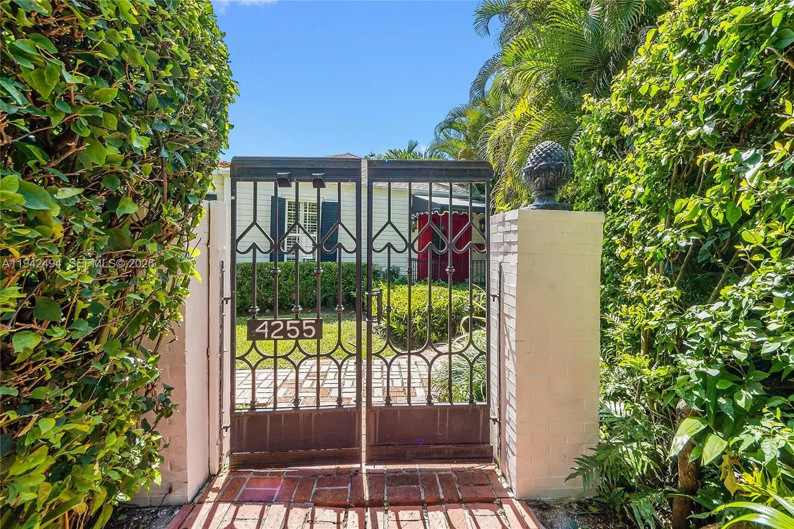 4255 Lennox Dr, Miami FL 33133