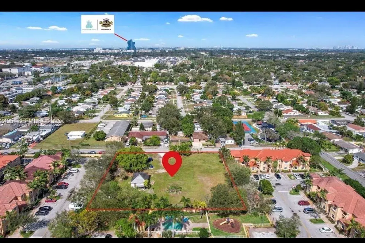 5830 Liberty St, Hollywood FL 33021