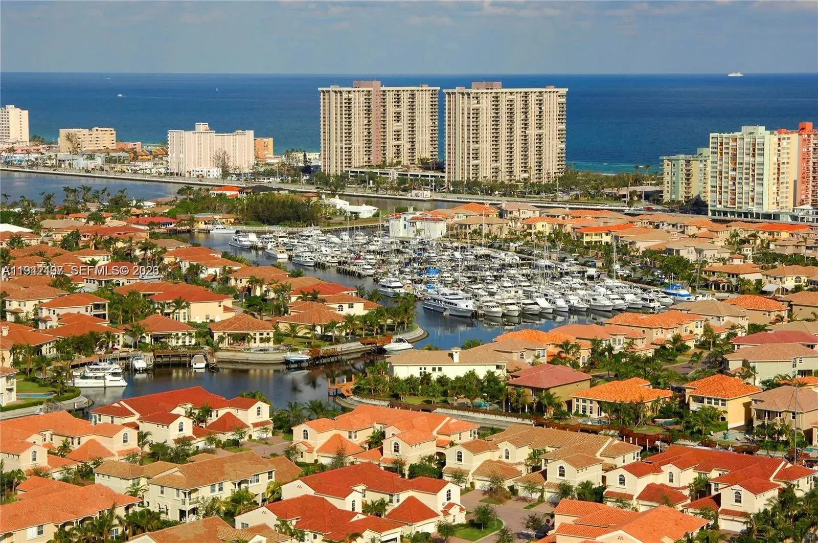 3 bedroom 3 bath Residential for sale at 963 S Harbor Vw S, Hollywood FL 33019