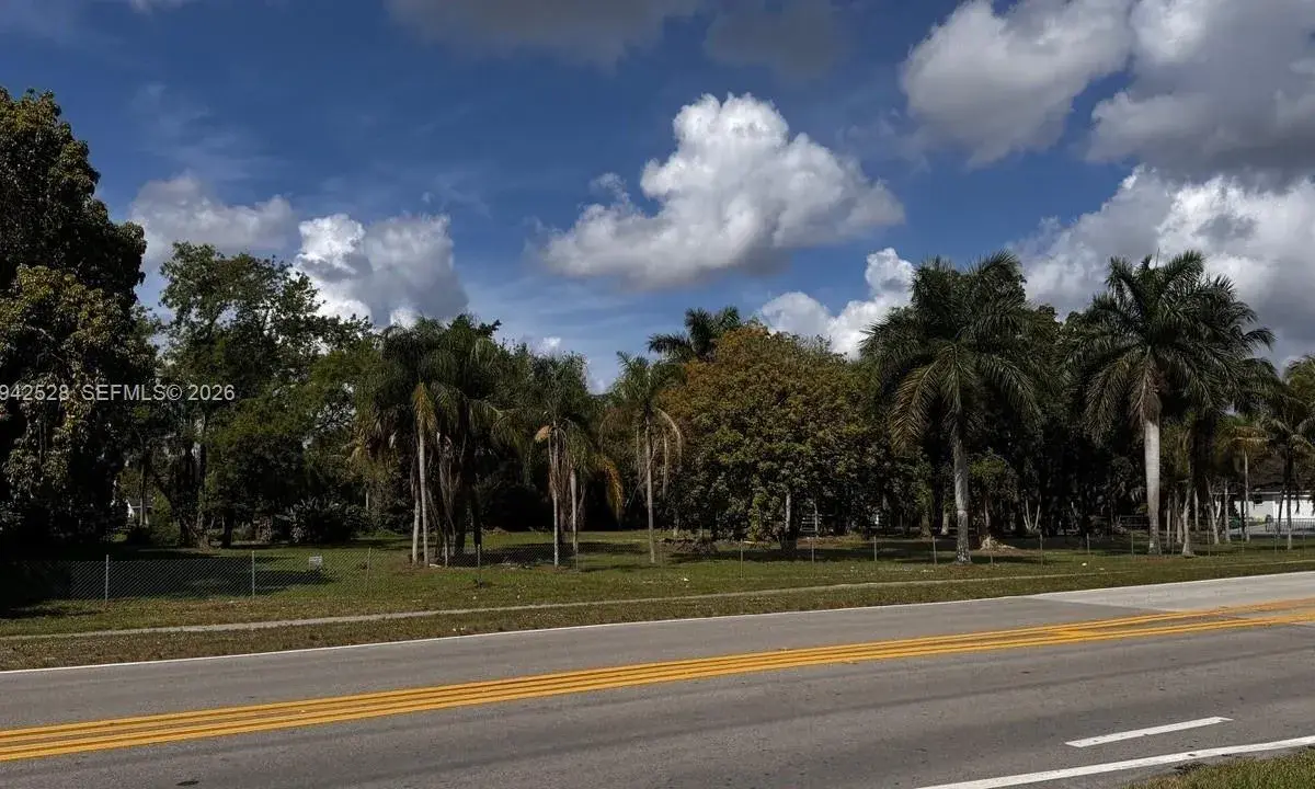 1615 Hiatus Rd, Davie FL 33325