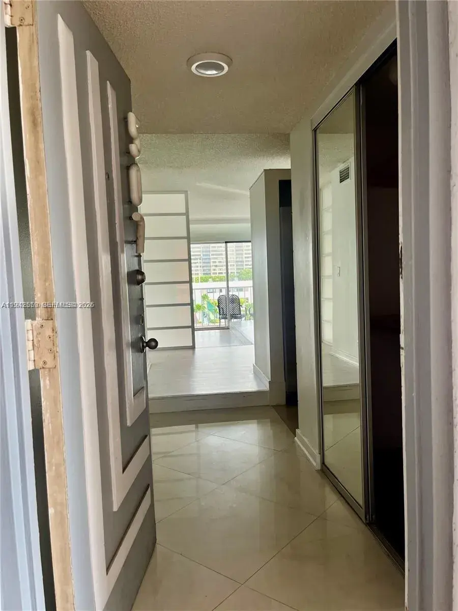 1 bath Residential Lease for rent at 1650 NE 115th St # 507, Miami FL 33181