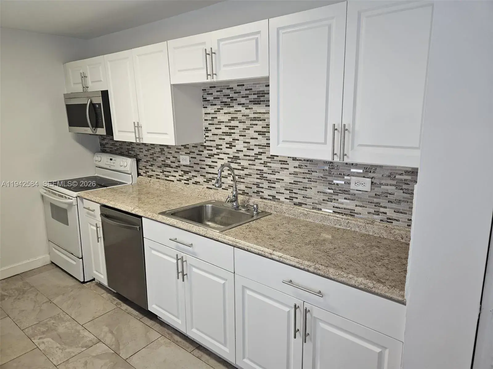 7135 Collins Ave # 1011, Miami Beach FL 33141