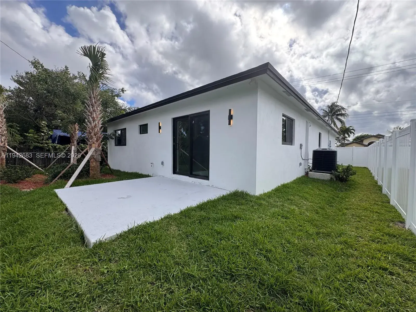 2430 NW 22nd Rd, Fort Lauderdale FL 33311