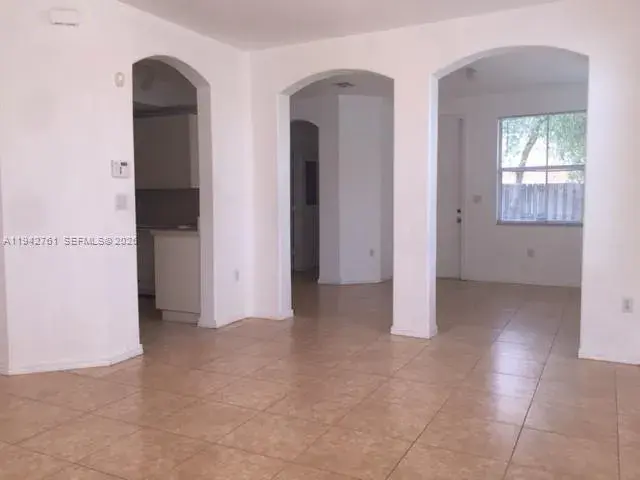 10852 SW 240th St, Homestead FL 33032