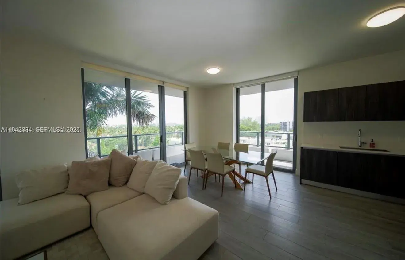 2960 NE 207th St # 610, Aventura FL 33180