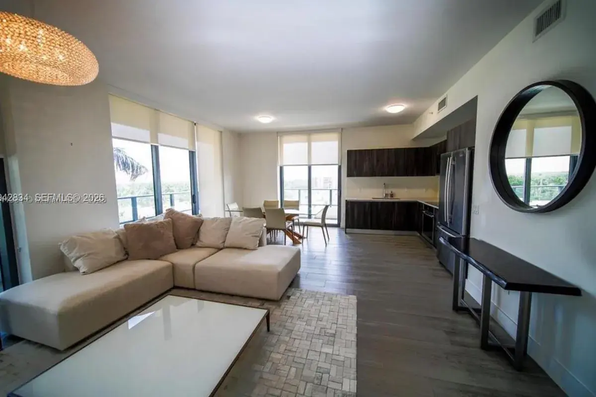 2960 NE 207th St # 610, Aventura FL 33180