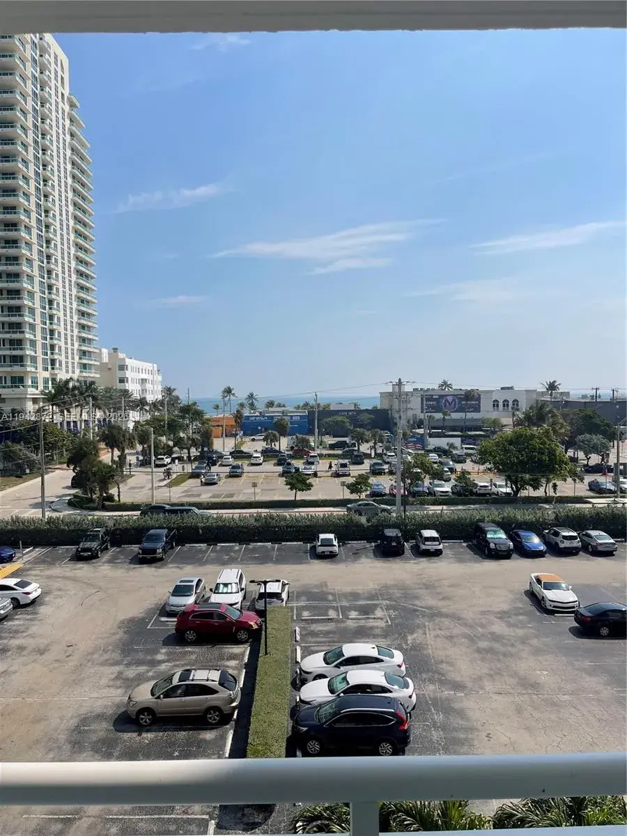 1 bedroom 1 bath Residential for sale at 200 S Birch Rd # 512, Fort Lauderdale FL 33316
