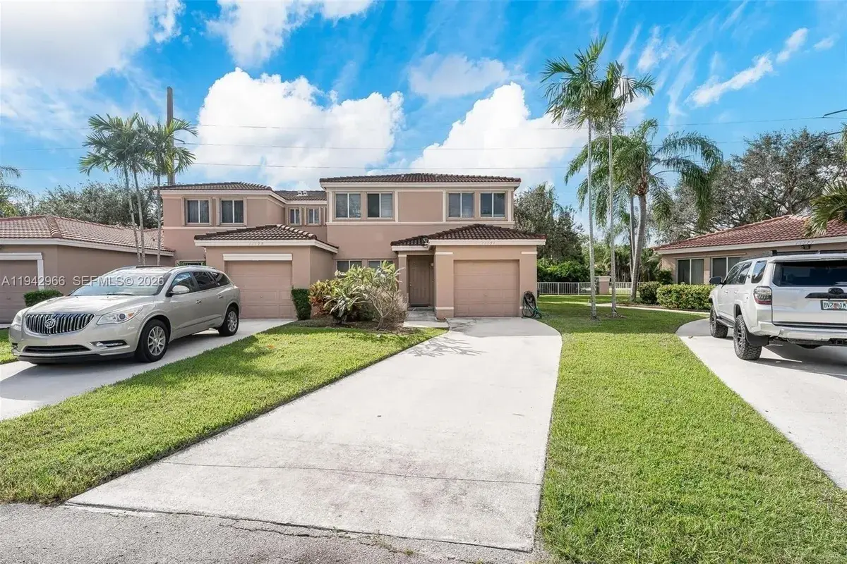 11191 SW 17th Mnr, Davie FL 33324