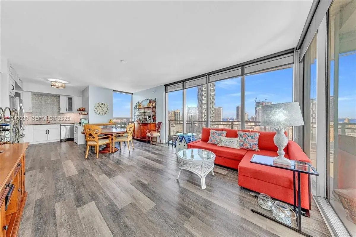 90 SW 3rd St # 2604, Miami FL 33130