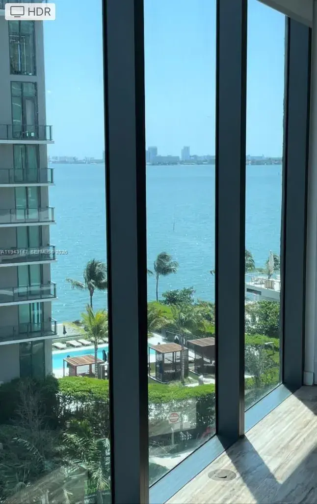650 NE 32nd St # 608, Miami FL 33137