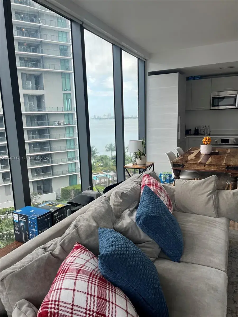 650 NE 32nd St # 608, Miami FL 33137