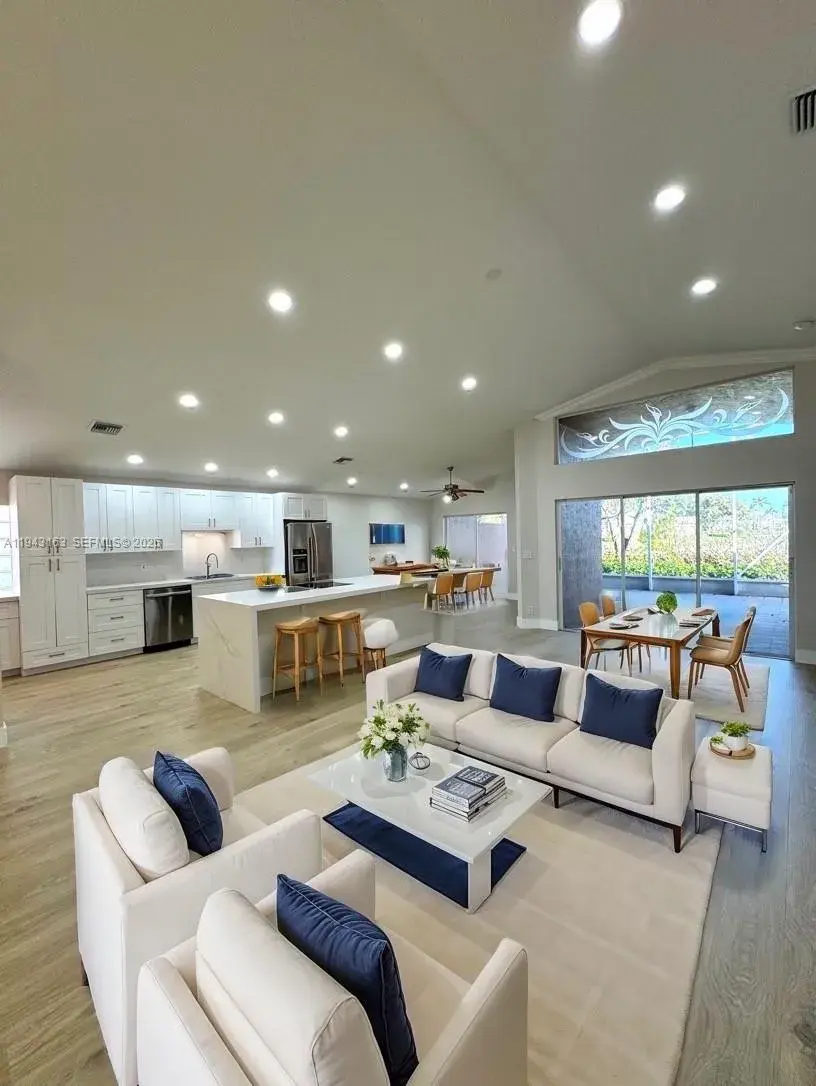 3 bedroom 2 bath Residential for sale at 7633 Trapani Ln, Boynton Beach FL 33472