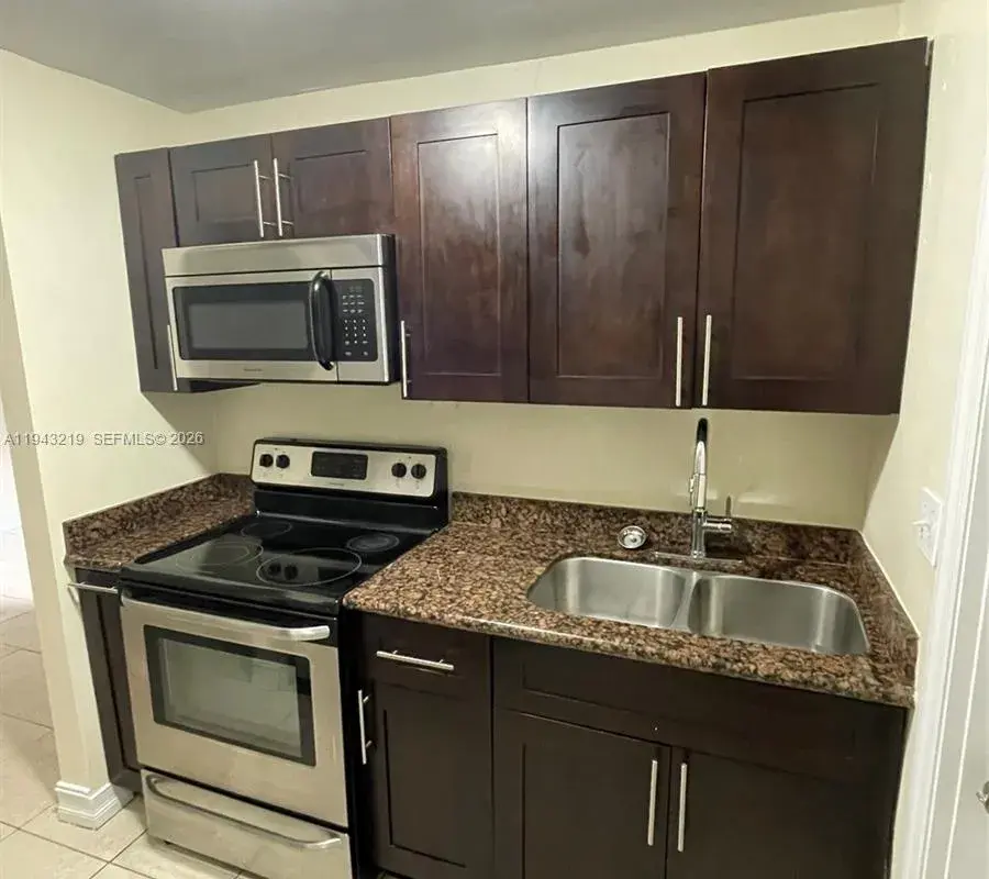 1642 Polk St # B, Hollywood FL 33020