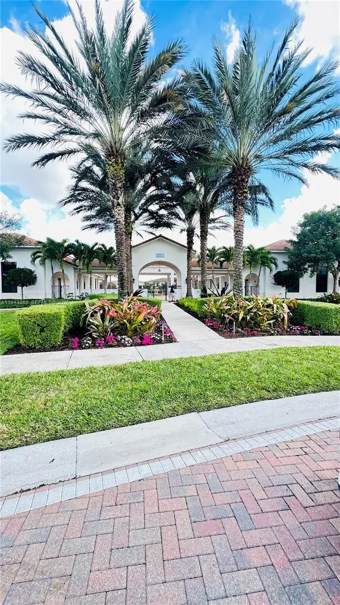 10105 Brickhill Dr, Boca Raton FL 33428