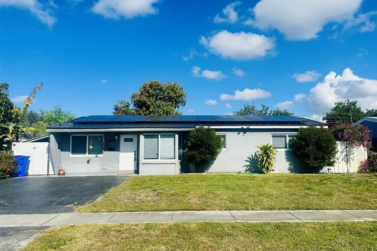 7021 Scott St., Hollywood FL 33024