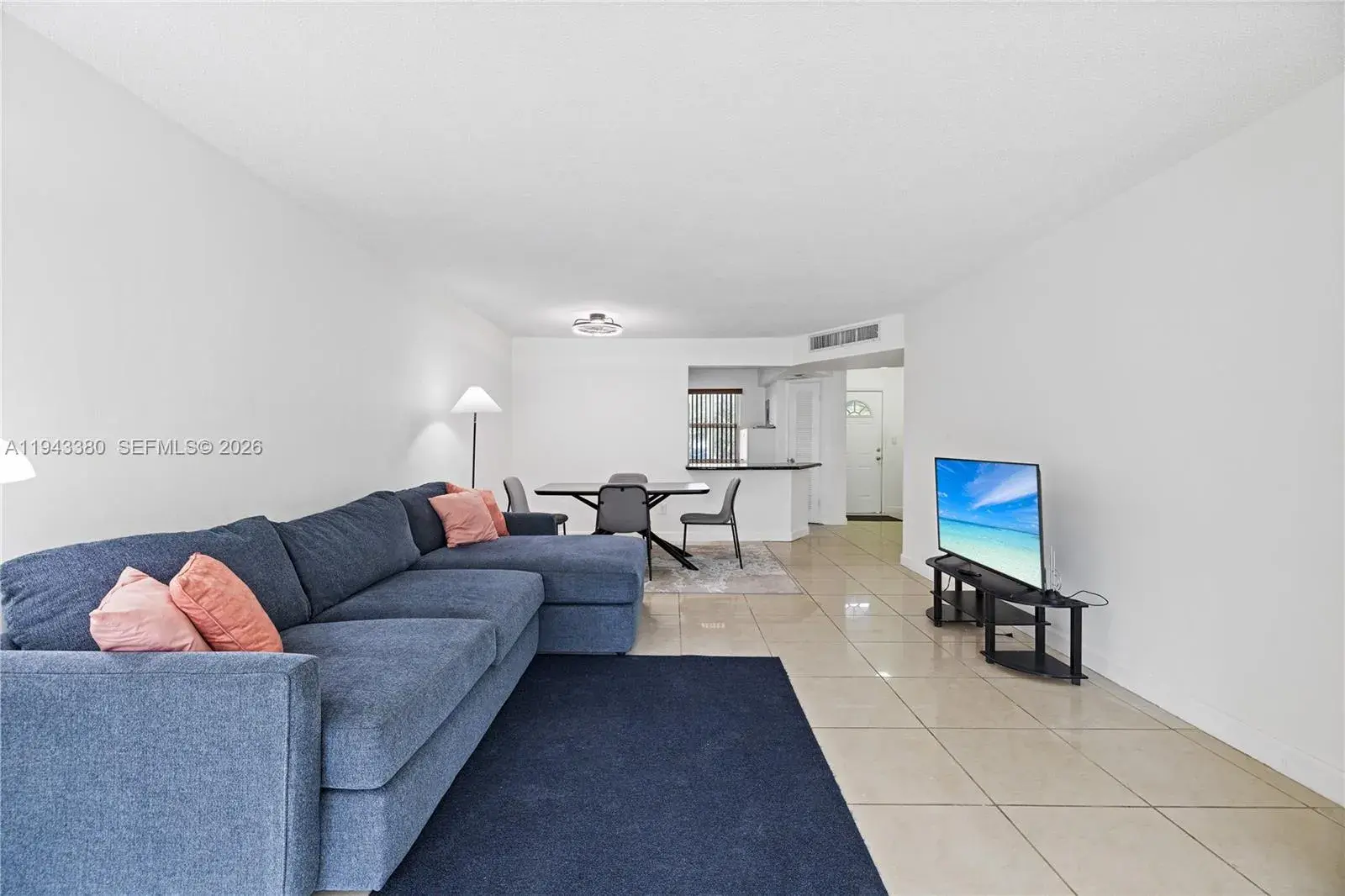 2 bedroom 2 bath Residential for sale at 1501 NE 191st St # C216, Miami FL 33179