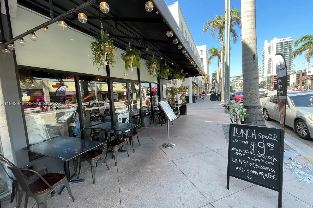 310 71st St, Miami Beach FL 33141