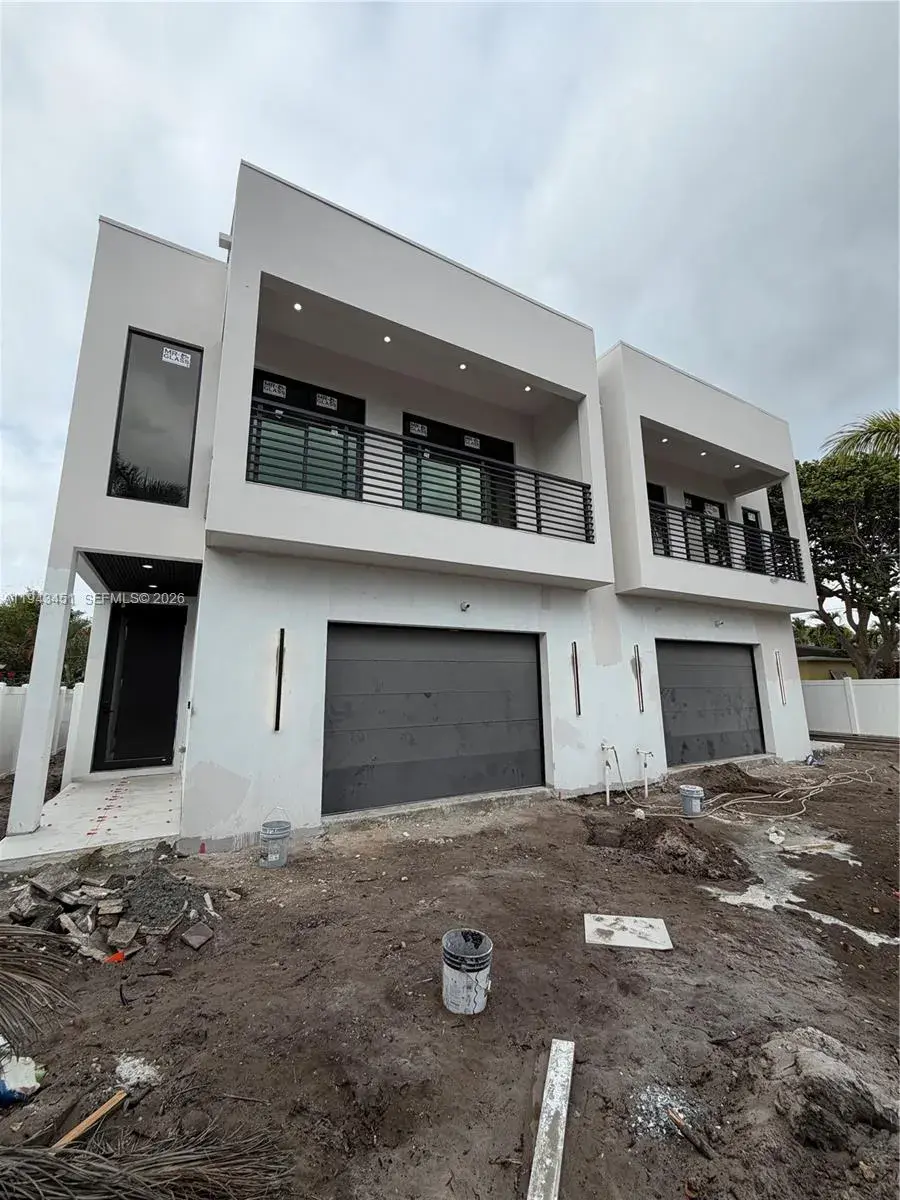 4 bedroom 3 bath Residential for sale at 1135 NE 11th Ave, Fort Lauderdale FL 33304