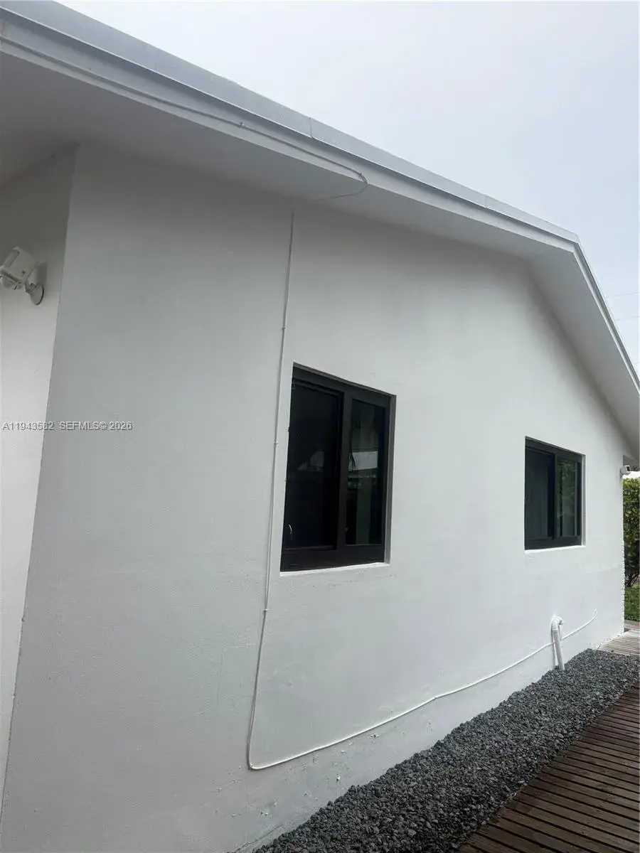 1700 SW 20th St, Fort Lauderdale FL 33315