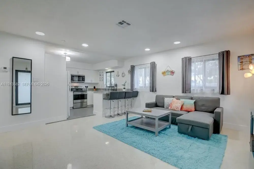 1700 SW 20th St, Fort Lauderdale FL 33315