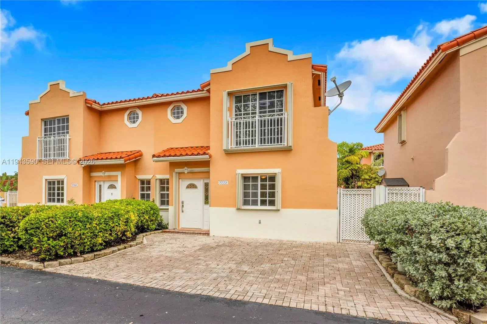 3 bedroom 3 bath Residential for sale at 7773 SW 94th Ln, Miami FL 33156