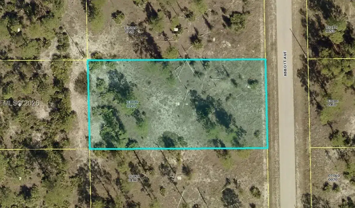 413 Abbott Ave., Lehigh Acres FL 33972