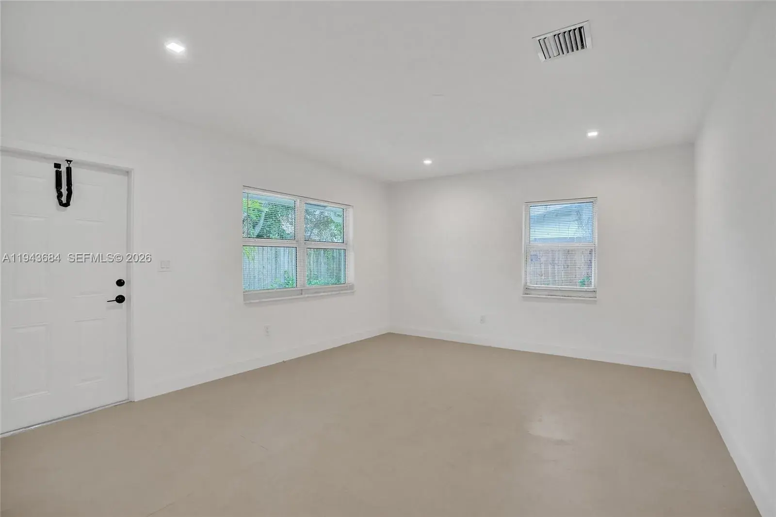 1 bedroom 1 bath Residential Lease for rent at 922 NW 4th Ave # 4, Fort Lauderdale FL 33311