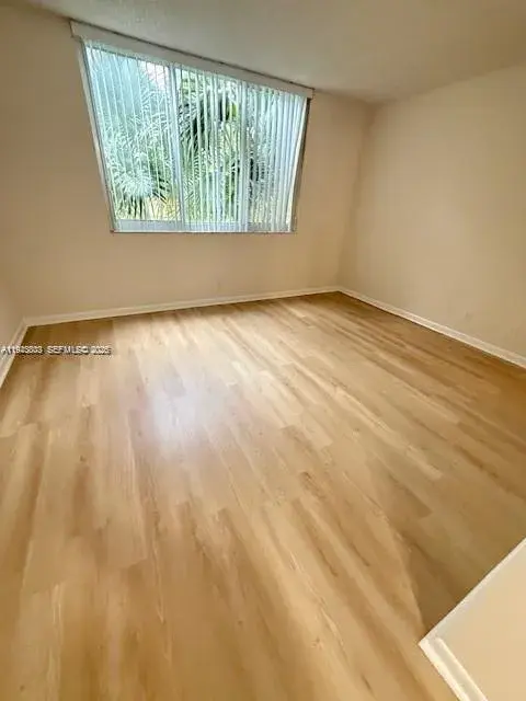 4200 Hillcrest Dr # 206, Hollywood FL 33021