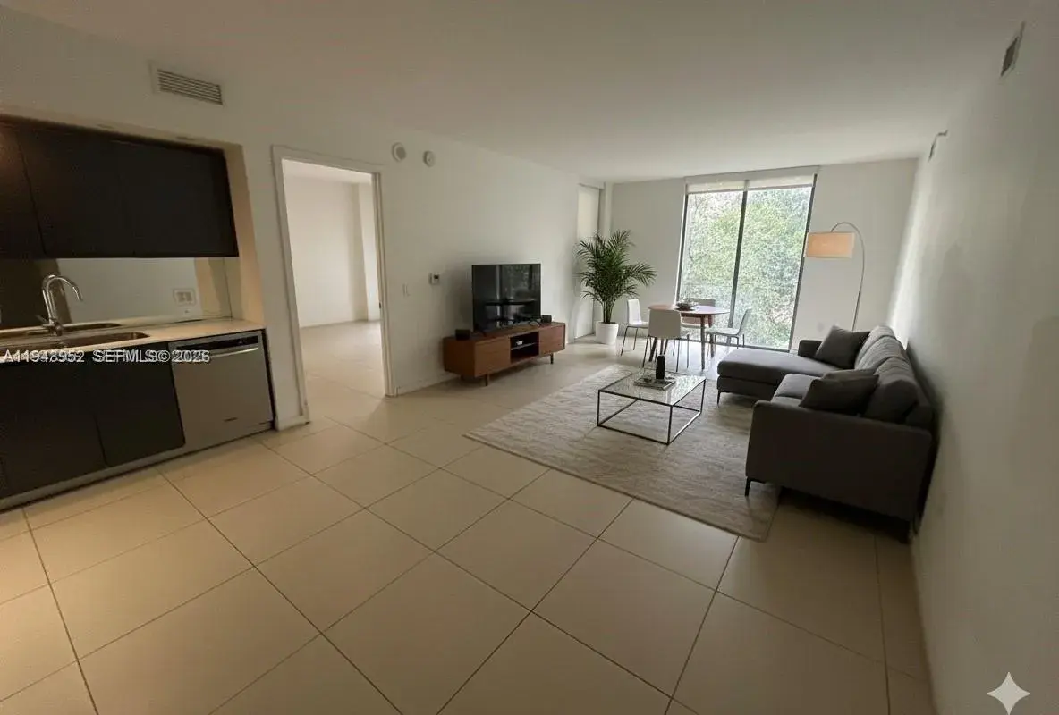 31 SE 6th St # 407, Miami FL 33131