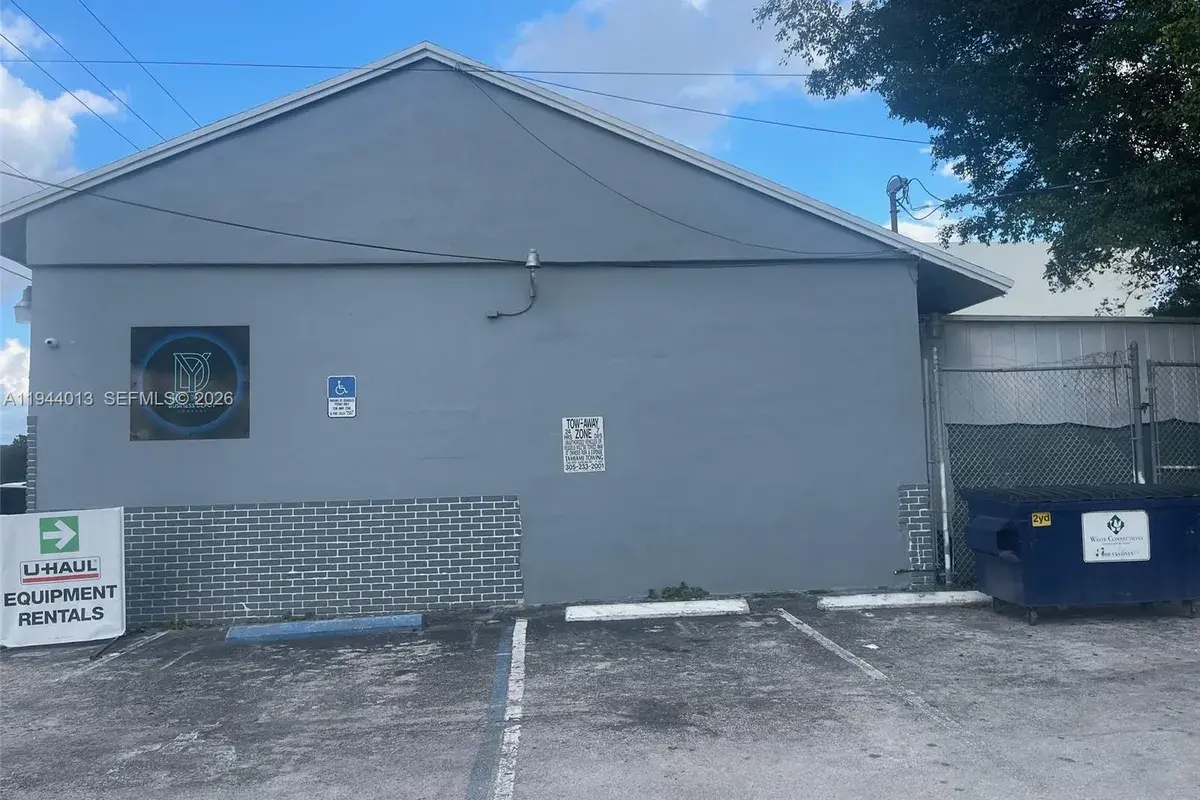23095 S Dixie Hwy, Miami FL 33170
