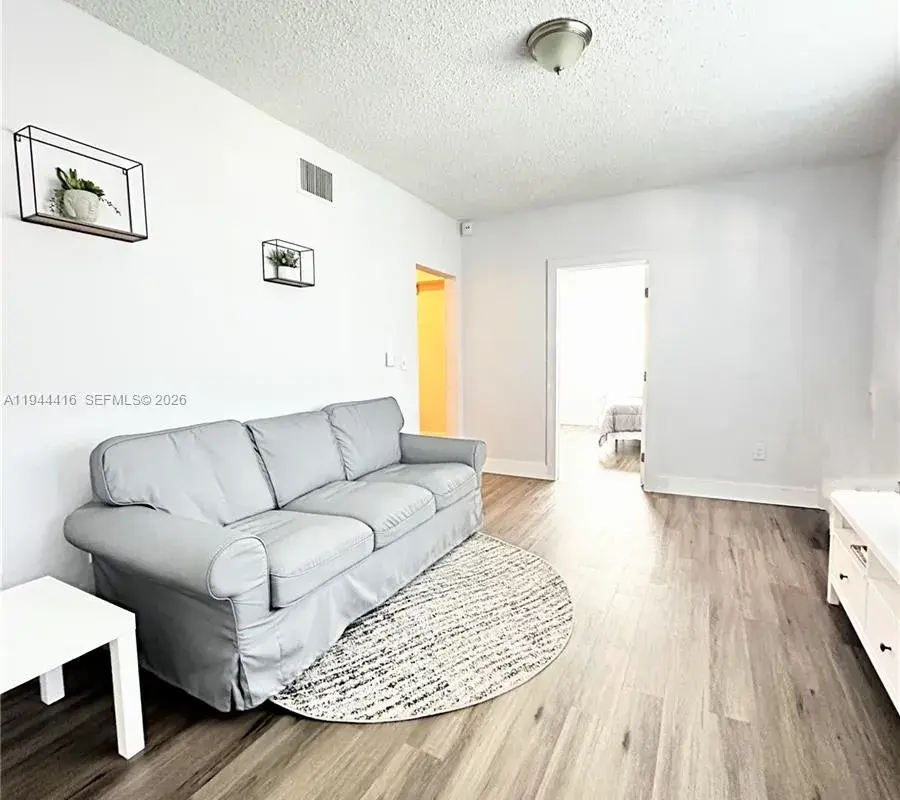 1821 NW 33rd  St, Miami FL 33142