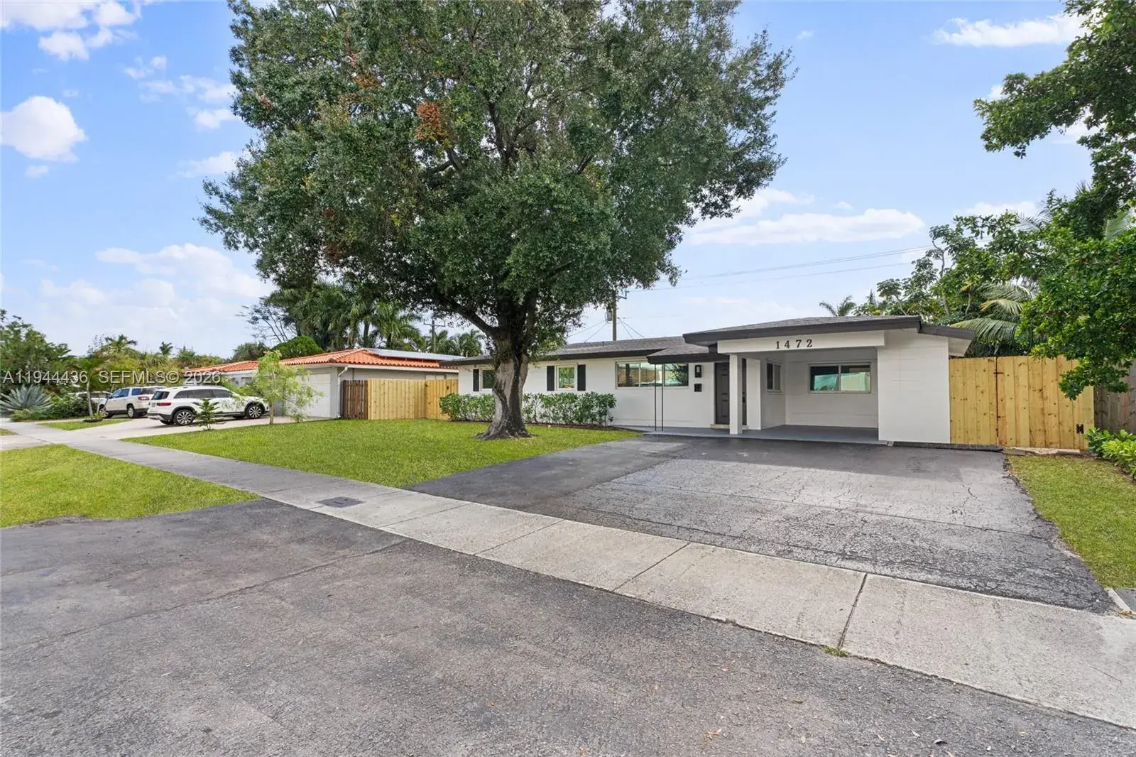 1472 NE 62nd St, Fort Lauderdale FL 33334