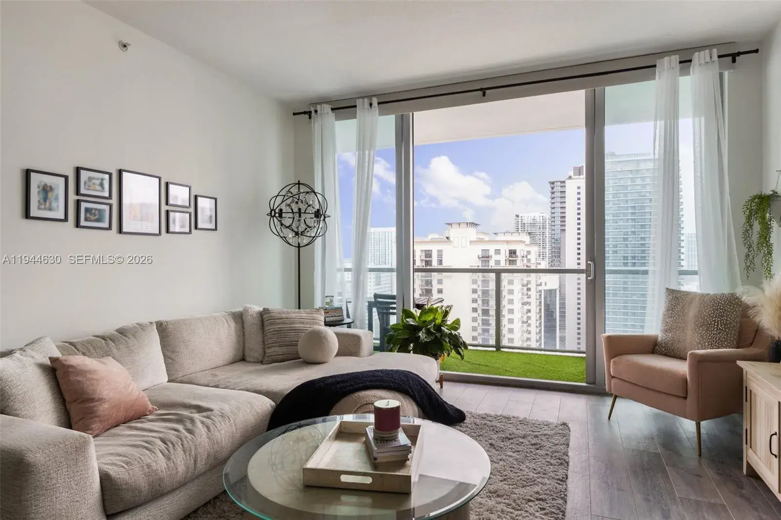1111 SW 1st Ave, Miami FL 33130